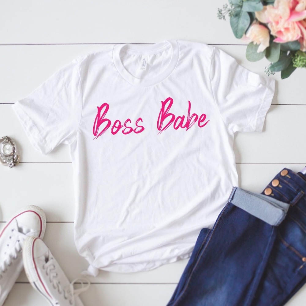 Boss Babe 💋 Tee - Picture 3 of 3